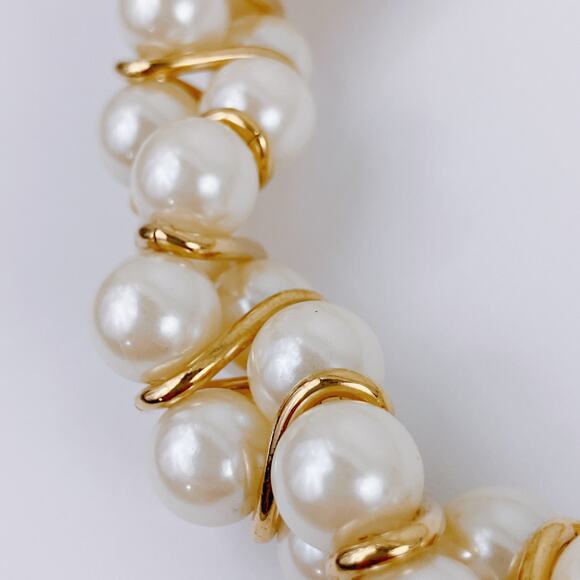 Vintage 1960s Wedding Necklace Faux Pearl Cluster Gold Tone Mid Century Jewelry - Picture 4 of 14